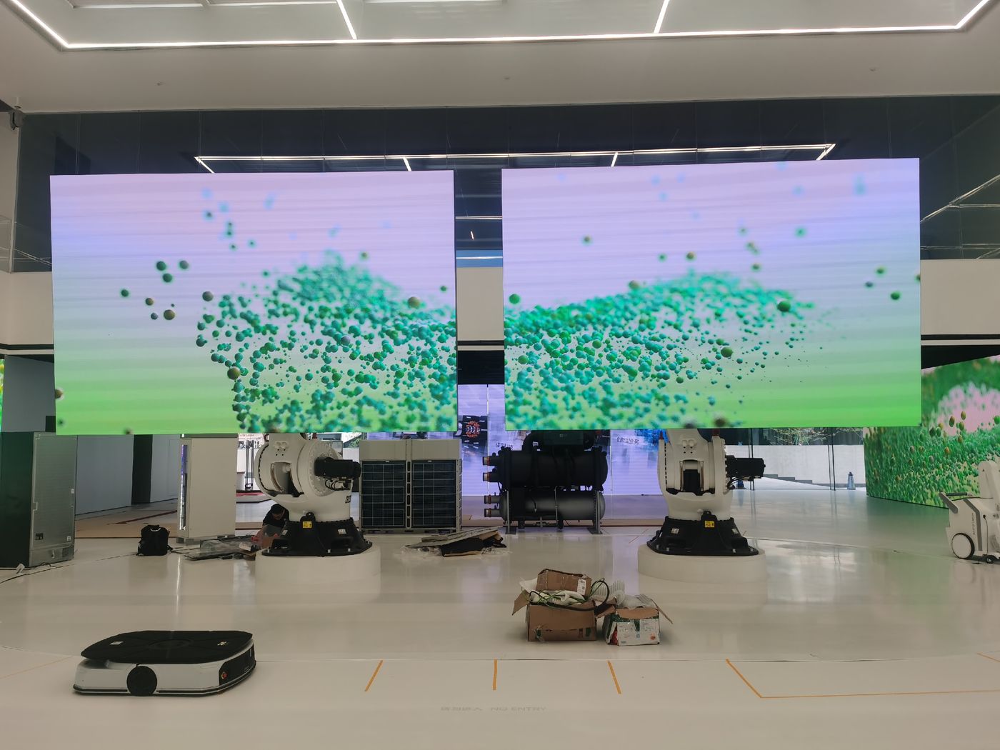 view 3 of Foshan Showroom LED Display