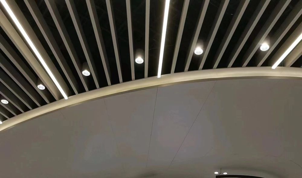 view 3 of 2023年，湖北武汉，斗形LED显示屏